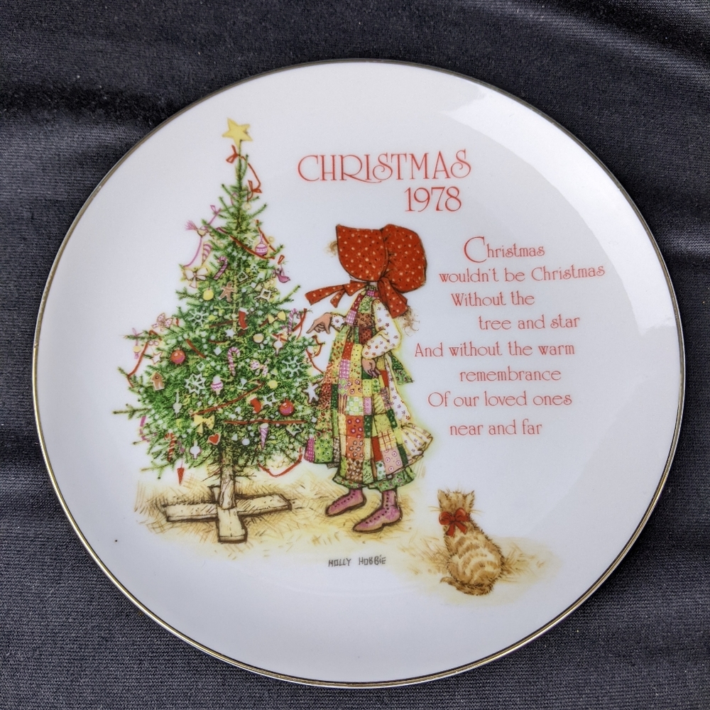 Christmas 1978 Holly Hobbie porcelain plate
